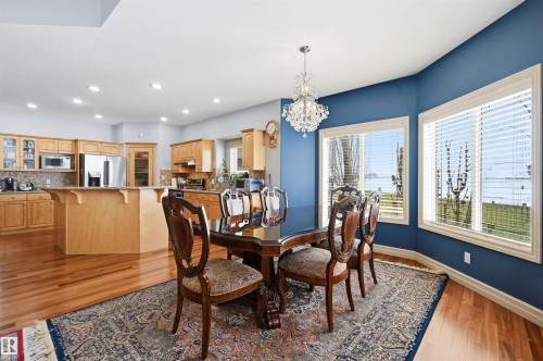 1526 Haswell Close, Edmonton, AB - Indoor Photo Showing Dining Room