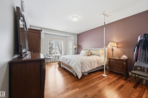 1526 Haswell Close, Edmonton, AB - Indoor Photo Showing Bedroom