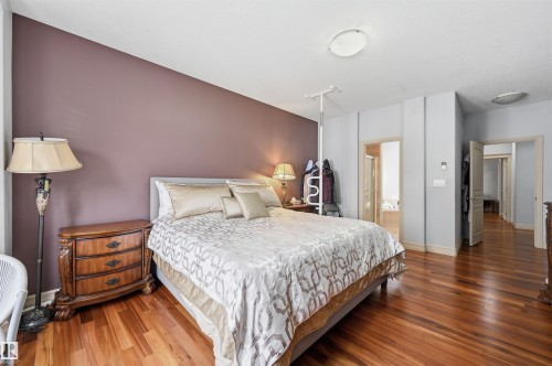 1526 Haswell Close, Edmonton, AB - Indoor Photo Showing Bedroom