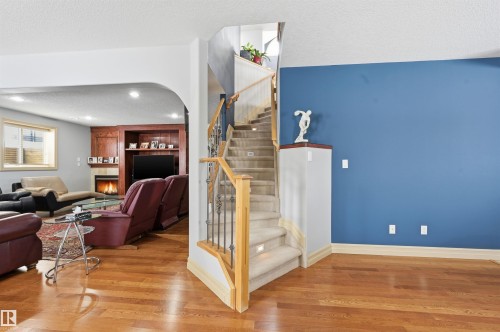 1526 Haswell Close, Edmonton, AB - Indoor