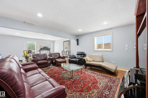 1526 Haswell Close, Edmonton, AB - Indoor Photo Showing Living Room