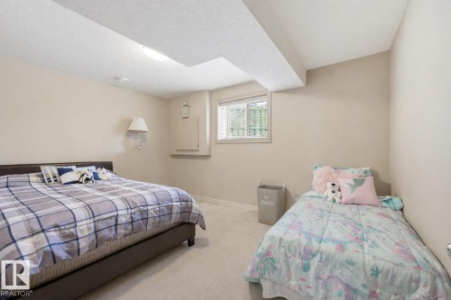 1526 Haswell Close, Edmonton, AB - Indoor Photo Showing Bedroom