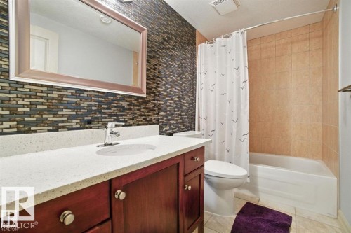 1526 Haswell Close, Edmonton, AB - Indoor Photo Showing Bathroom