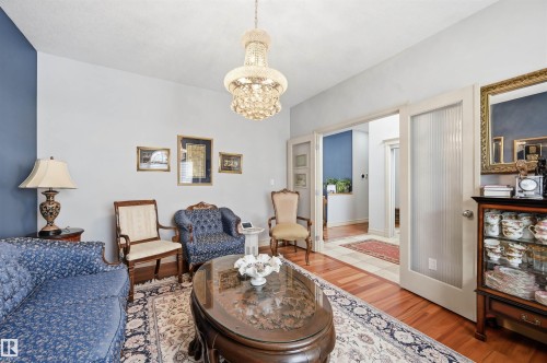 1526 Haswell Close, Edmonton, AB - Indoor Photo Showing Living Room
