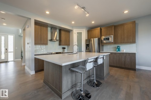 10936 71 Avenue, Edmonton, AB - Indoor Photo Showing Kitchen With Upgraded Kitchen