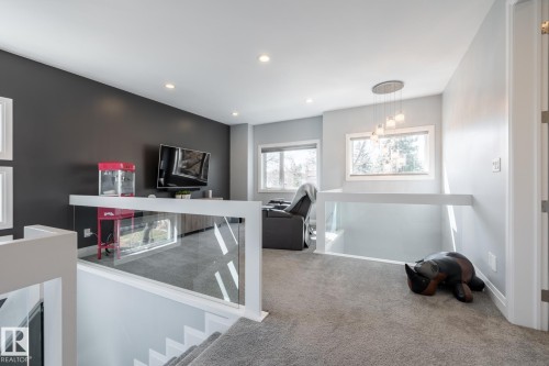 10936 71 Avenue, Edmonton, AB - Indoor Photo Showing Other Room