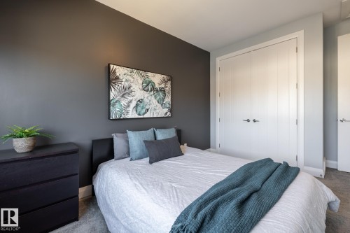 10936 71 Avenue, Edmonton, AB - Indoor Photo Showing Bedroom