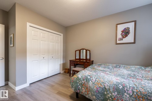 10936 71 Avenue, Edmonton, AB - Indoor Photo Showing Bedroom