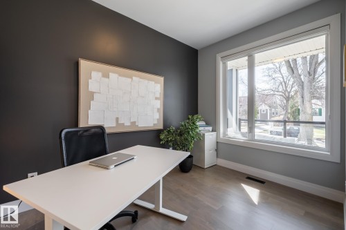 10936 71 Avenue, Edmonton, AB - Indoor Photo Showing Office