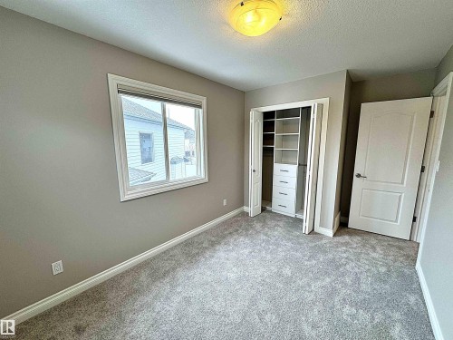 1473 Wates Link, Edmonton, AB - Indoor Photo Showing Other Room