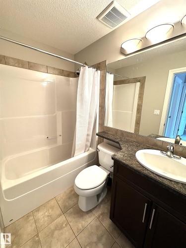 1473 Wates Link, Edmonton, AB - Indoor Photo Showing Bathroom
