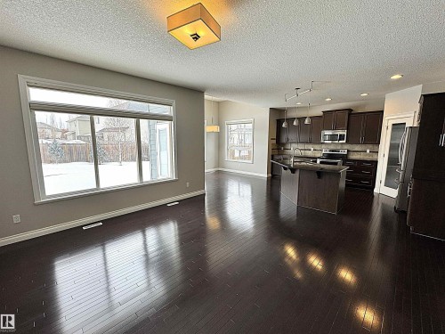 1473 Wates Link, Edmonton, AB - Indoor Photo Showing Kitchen