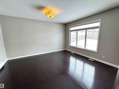 1473 Wates Link, Edmonton, AB - Indoor Photo Showing Other Room