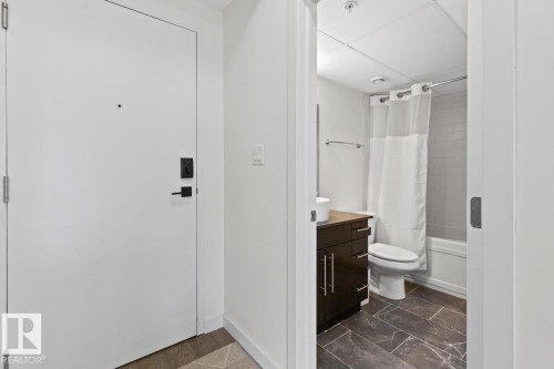 408 11203 103A Avenue, Edmonton, AB - Indoor Photo Showing Bathroom