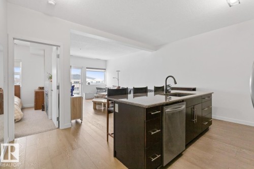408 11203 103A Avenue, Edmonton, AB - Indoor Photo Showing Kitchen