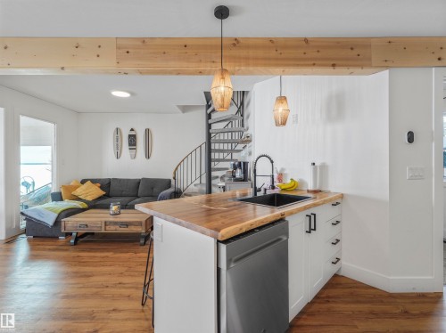 809 8 Street, Rural Lac Ste. Anne County, AB - Indoor