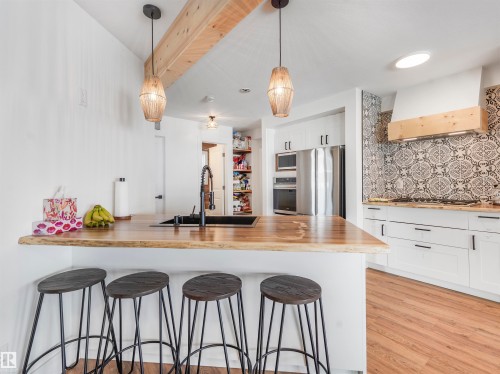 809 8 Street, Rural Lac Ste. Anne County, AB - Indoor Photo Showing Kitchen With Upgraded Kitchen