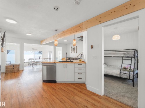 809 8 Street, Rural Lac Ste. Anne County, AB - Indoor Photo Showing Kitchen