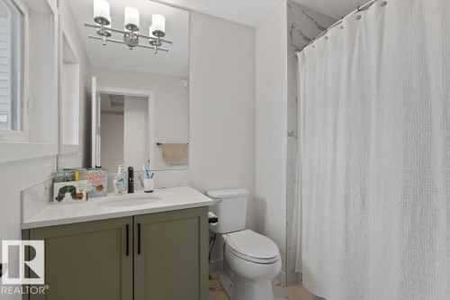 20876 131 Avenue, Edmonton, AB - Indoor Photo Showing Bathroom