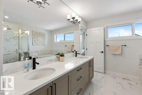 20876 131 Avenue, Edmonton, AB - Indoor Photo Showing Bathroom