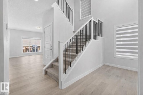86 Edgefield Way, St. Albert, AB - Indoor Photo Showing Other Room