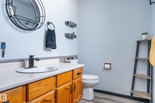 2009 4 Avenue, Cold Lake, AB - Indoor Photo Showing Bathroom