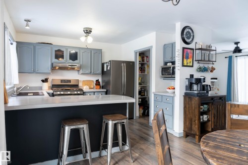 2009 4 Avenue, Cold Lake, AB - Indoor Photo Showing Kitchen With Double Sink