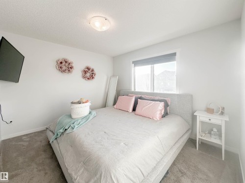 1270 Rosenthal Boulevard, Edmonton, AB - Indoor Photo Showing Bedroom