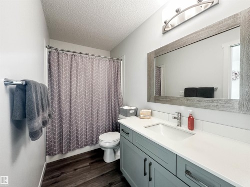 1270 Rosenthal Boulevard, Edmonton, AB - Indoor Photo Showing Bathroom