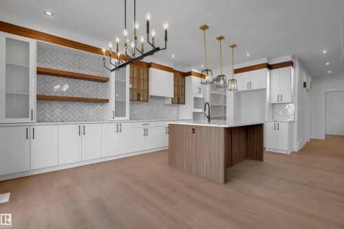 34 Grayson Green, Stony Plain, AB - Indoor Photo Showing Kitchen With Upgraded Kitchen