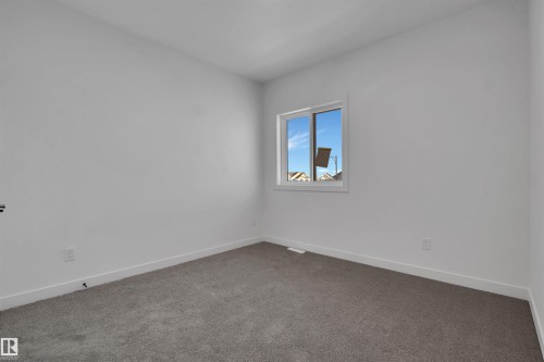 34 Grayson Green, Stony Plain, AB - Indoor Photo Showing Other Room