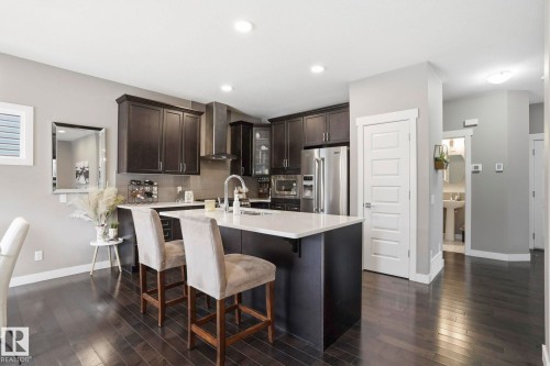 2236 Calhoun Link Link, Edmonton, AB - Indoor Photo Showing Kitchen With Upgraded Kitchen