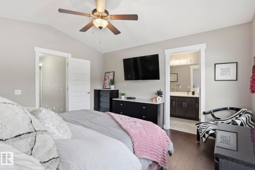 2236 Calhoun Link Link, Edmonton, AB - Indoor Photo Showing Bedroom