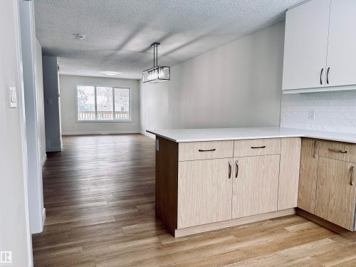4843 115 Avenue, Edmonton, AB - Indoor