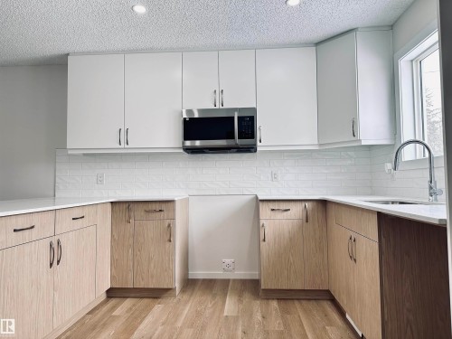 4843 115 Avenue, Edmonton, AB - Indoor Photo Showing Kitchen