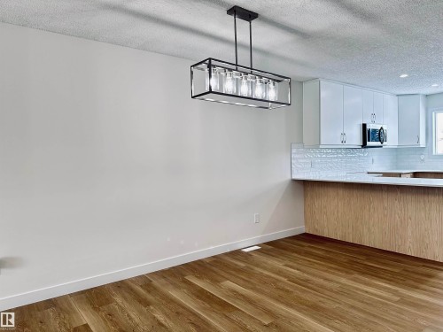4843 115 Avenue, Edmonton, AB - Indoor Photo Showing Kitchen