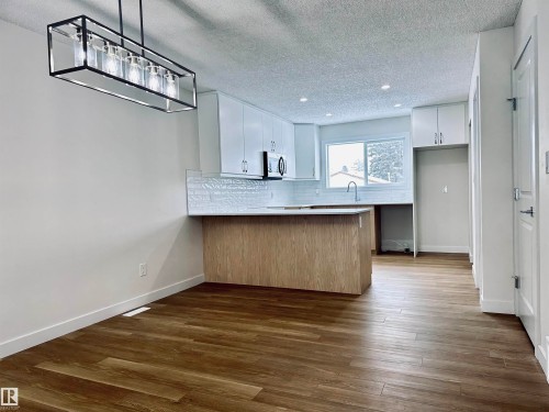 4843 115 Avenue, Edmonton, AB - Indoor Photo Showing Kitchen