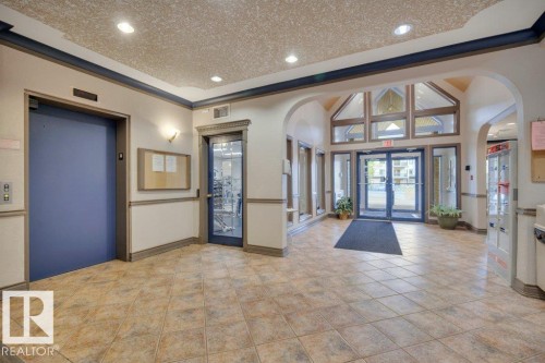 102 2903 Rabbit Hill Road, Edmonton, AB - Indoor Photo Showing Other Room