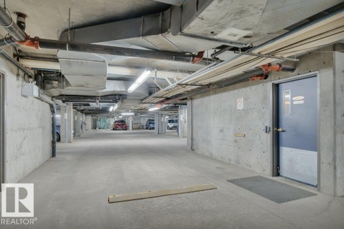 102 2903 Rabbit Hill Road, Edmonton, AB - Indoor Photo Showing Garage