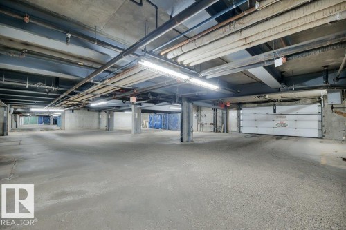 102 2903 Rabbit Hill Road, Edmonton, AB - Indoor Photo Showing Garage