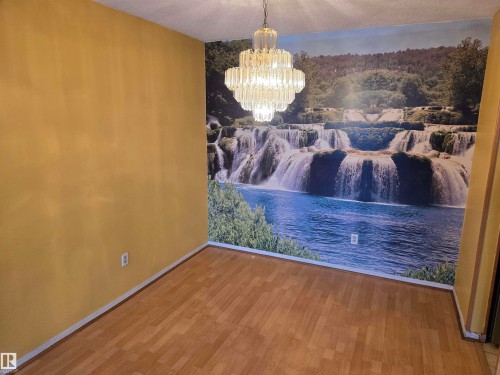 Edmonton, AB - Indoor Photo Showing Other Room