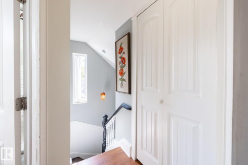 View of stairway - 11415 85 Street, Edmonton, AB - Indoor