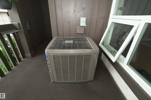 245 Surrey Gardens, Edmonton, AB - Indoor Photo Showing Other Room