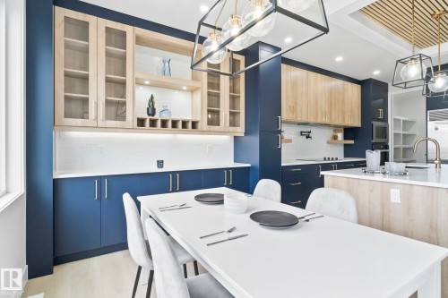 213 Fraser Way, Edmonton, AB - Indoor Photo Showing Other Room