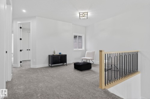 213 Fraser Way, Edmonton, AB - Indoor Photo Showing Other Room