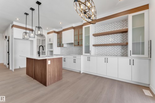 36 Grayson Green, Stony Plain, AB - Indoor Photo Showing Kitchen With Upgraded Kitchen