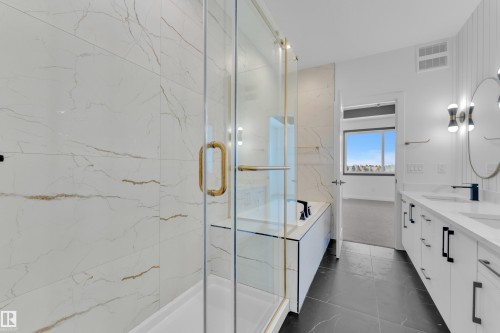 36 Grayson Green, Stony Plain, AB - Indoor Photo Showing Bathroom