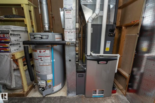 11539 40 Avenue, Edmonton, AB - Indoor Photo Showing Basement