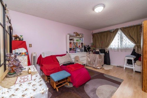 11539 40 Avenue, Edmonton, AB - Indoor Photo Showing Other Room