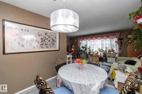 11539 40 Avenue, Edmonton, AB - Indoor Photo Showing Dining Room